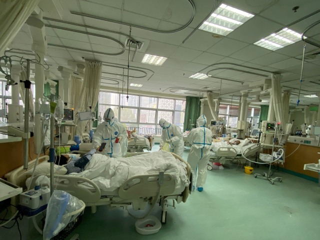 Suasana di Rumah Sakit Wuhan, China yang merawat pasien terjangkit virus corona. Foto: THE CENTRAL HOSPITAL OF WUHAN VIA WEIBO /via REUTERS 