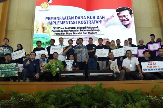 Menteri Pertanian RI, Syahrul Yasin Limpo di Makassar ajak warga Sulsel asuransikan pertanian dan peternakannya, Sabtu (25/1). (Makassar Indeks/Herlin).