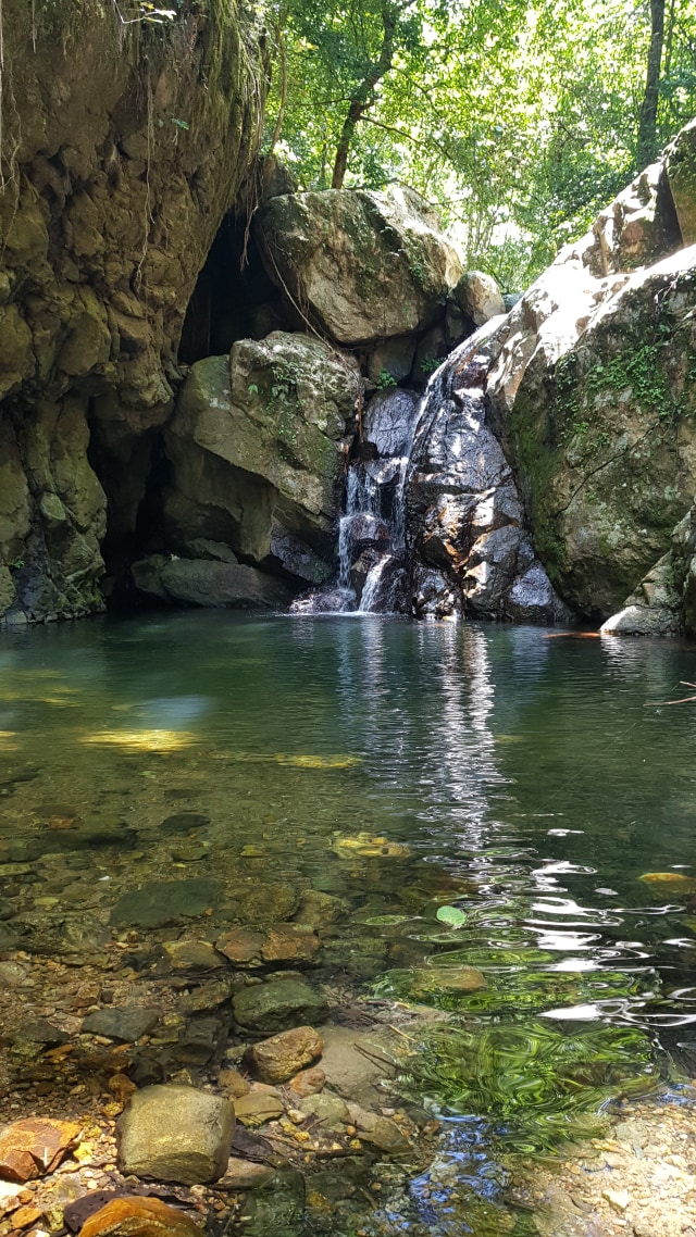 Salah satu kolam di Air Terjun Ncanga Tolu yang biasa dilalui menuju air terjunnya. Foto: Info Dompu