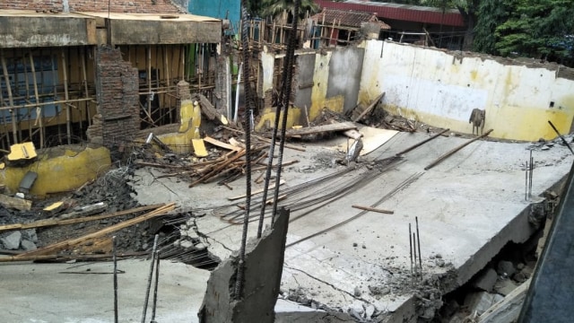 Proyek Bangunan SDN 2 Lumpang, Bogor, Ambruk (319108)