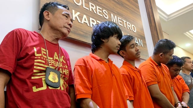 Image result for Polisi Ringkus 4 Pelaku Begal di Warteg Pesanggrahan