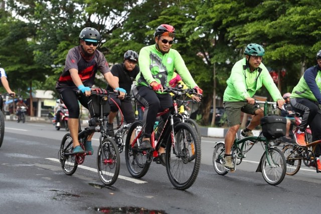 Pj Wali Kota Makassar Bersepeda di Bike NU yang diadakan oleh Pengurus Cabang NU, Minggu (26/1).