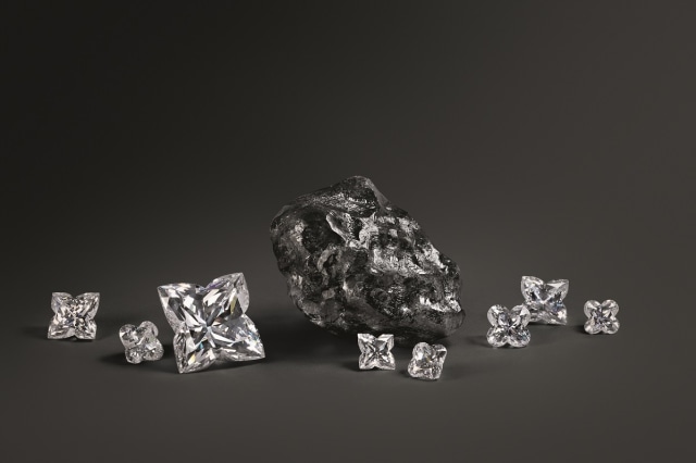 Sewelô, berlian mentah terbesar kedua di dunia yang diperkenalkan oleh Louis Vuitton. Foto: dok. Louis Vuitton