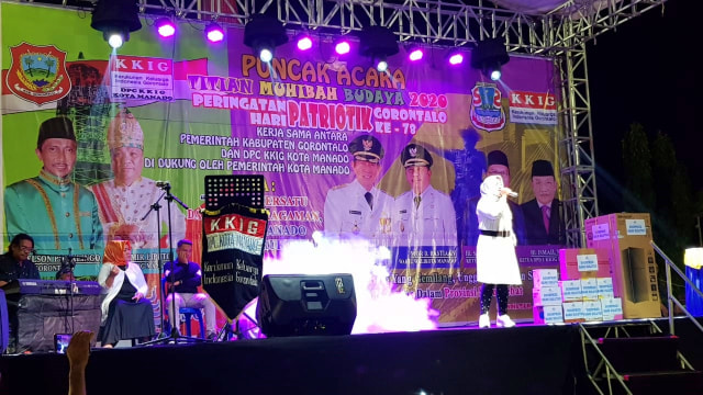 Malam puncak peringatan hari patriotik Gorontalo ke-78 yang digelar di Lapangan Sparta Tikala, Kecamatan Tikala, Kota Manado, Sulawesi Utara. Foto: Dok banthayo.id  