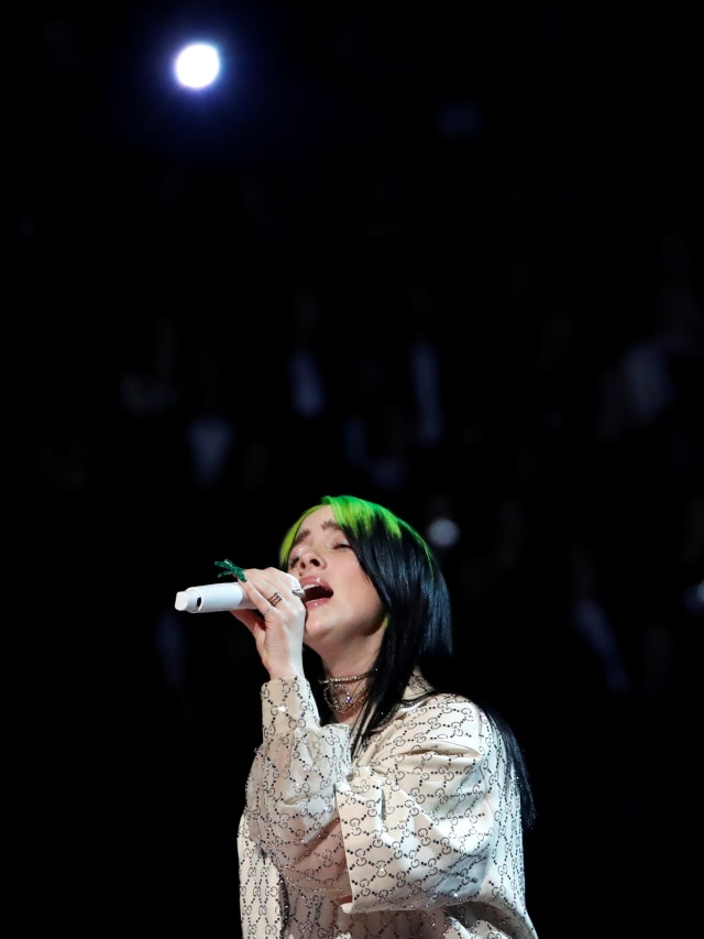 Penampilan Billie Eilish di ajang Grammy Awards Ke-62 di Los Angeles, California. Foto: REUTERS/Mario Anzuoni