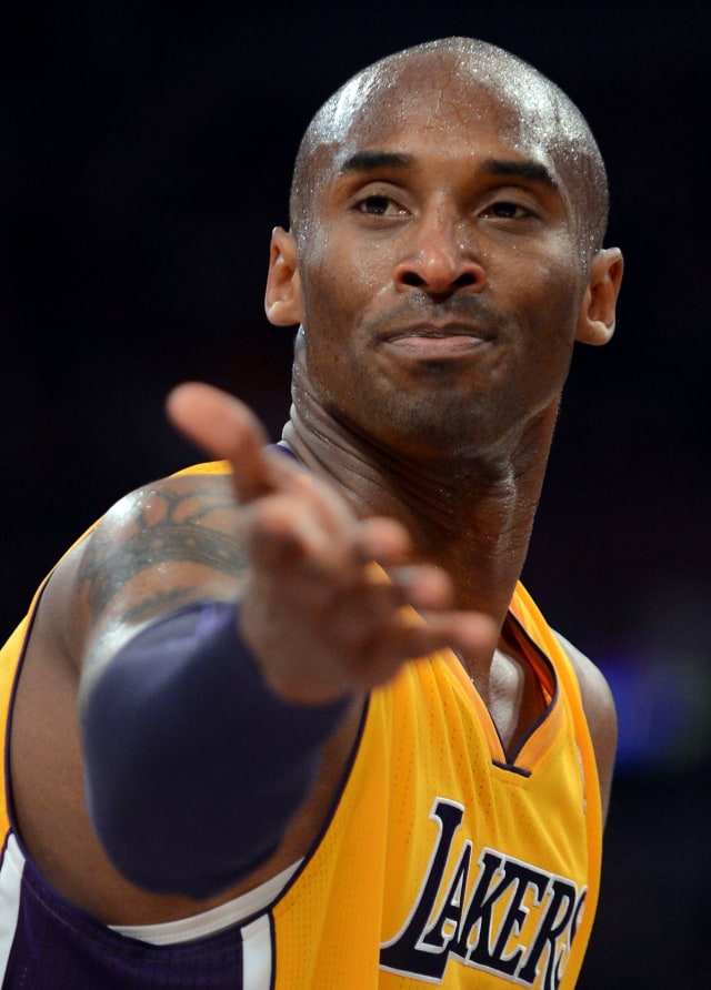 Kobe Bryant saat membela LA Lakers pada 2012. Foto: ROBYN BECK / AFP