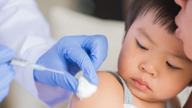 Ilustrasi imunisasi untuk anak.  Foto: Shutter Stock