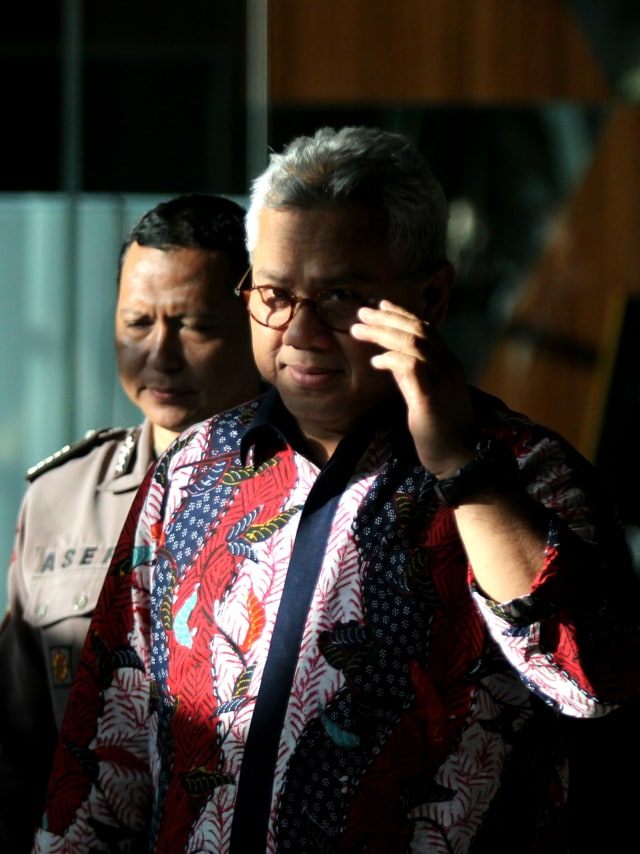 Ketua KPU Arief Budiman, usai memenuhi panggilan KPK, Selasa (28/1). Foto: Nugroho Sejati/kumparan