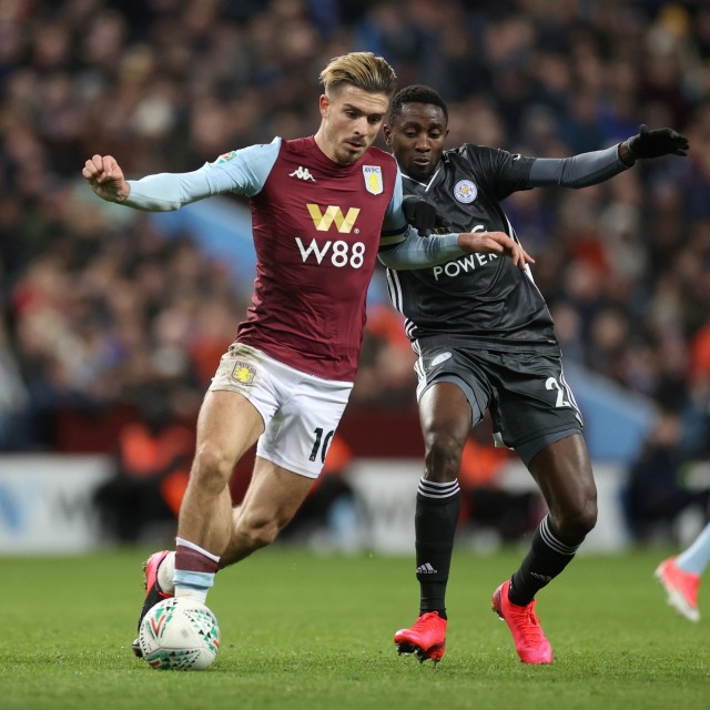 Leicester City vs Aston Villa di semifinal Piala Liga Inggris 2019/20. Foto:  Reuters/Carl Recine 
