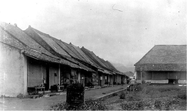Klenteng di Ternate, Abad XIX. Sumber: Cengkeh.co/ koleksi Ahmaddeny Tuela.