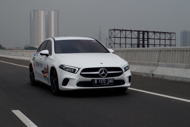 Tampilan depan Mercedes-Benz A-Class Sedan  Foto: Aditya Pratama Niagara/kumparan