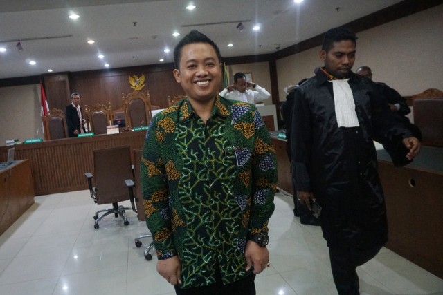 Terdakwa Miftahul Ulum menjalani sidang dakwaan di Pengadilan Tipikor, Jakarta, Kamis (30/1). Foto: Fanny Kusumawardhani/kumparan