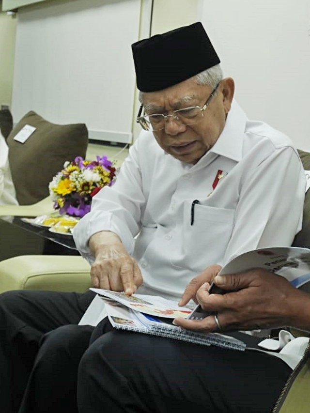 Wakil Presiden Ma'ruf Amin melakukan kunjungan kerja ke Banten menggunakan Kereta Inspeksi 4. Foto: Dok Tim Media Wakil Presiden