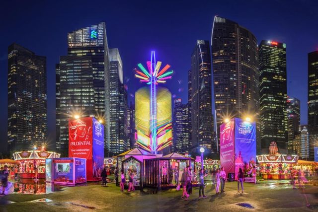Warna-warni dari instalasi seni di iLight Singapore. Foto: Dok. Singapore Tourism Board