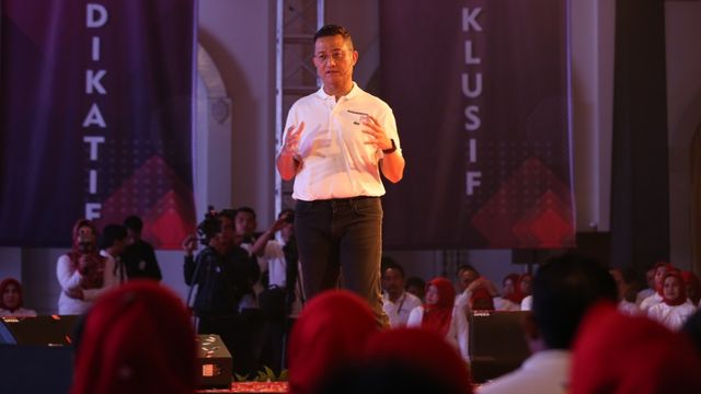 Mensos Juliari Batubara Resolusi dan Slogan HADIR