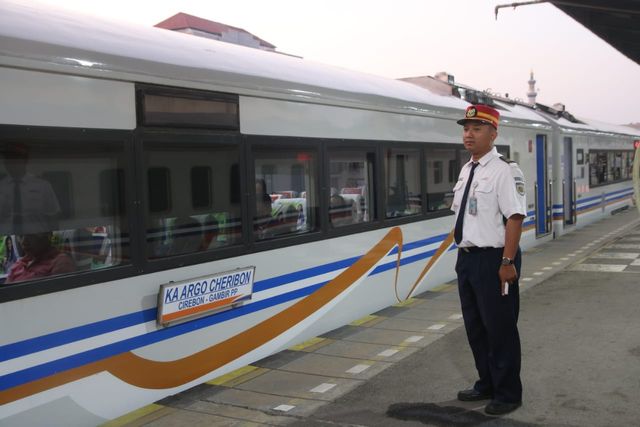 Stasiun Kejaksan Kota Cirebon. (Dok.ciremaitoday)