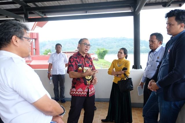 Anggota DPRD DKI Jakarta tinjau bendungan bili-bili Gowa, (Makassar Indeks/Kadir).