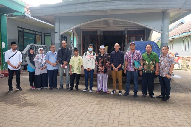 ZA (tengah) saat berada di Lembaga Kesejahteraan Sosial Anak (LKSA) Darul Aitam, Wajak, Kabupaten Malang. Foto: rizal adhi pratama/tugumalangid