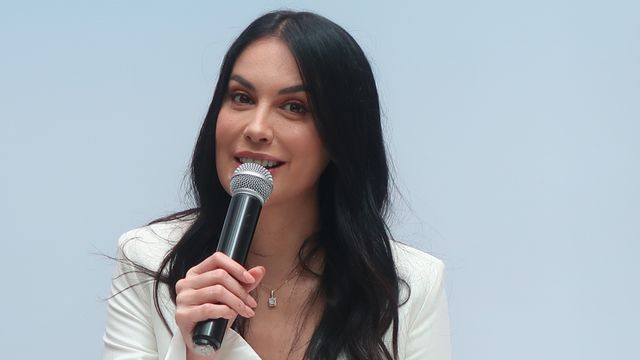 Gandeng Sophia Latjuba, Clinelle Rilis Skin Care Anti-aging (277)