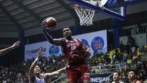 Profil Lester Prosper, Debutan Timnas Basket yang Langsung Jadi Top Performer (105501)
