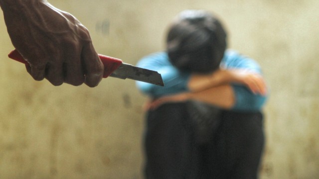 Ilustrasi kekerasan terhadap anak. Foto: Faisal Rahman/kumparan