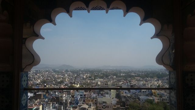Bagian Badi Chitrashali Chowk yang menghadap kearah kota Udaipur.jpeg