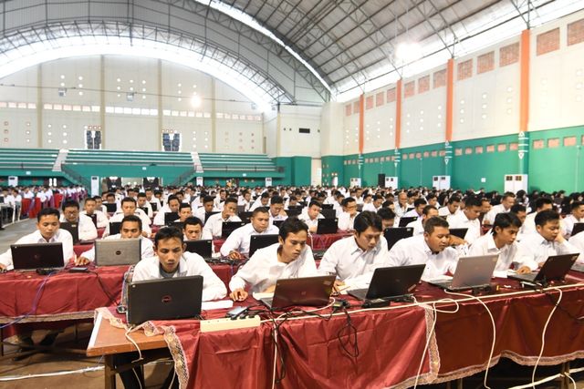 4 166 Pendaftar Cpns Di Kabupaten Batang Lolos Seleksi Administrasi Kumparan Com