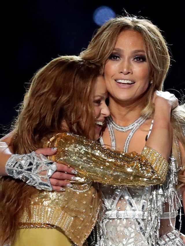 Jennifer Lopez dan Shakira tampil di Super Bowl LIV, Miami, Florida. Foto: REUTERS/Shannon Stapleton