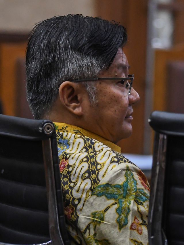  Darwin Maspolim menjalani sidang di Pengadilan Tipikor, Jakarta, Senin (3/2). Foto: ANTARA FOTO/Muhammad Adimaja