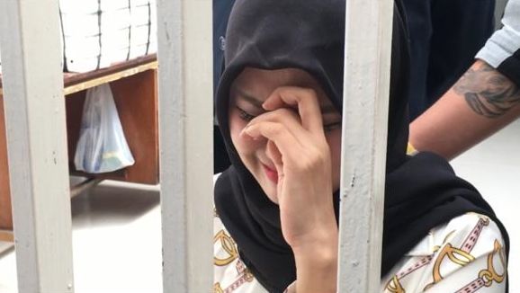Rey Utami menangis di Pengadilan Negeri Jakarta Selatan