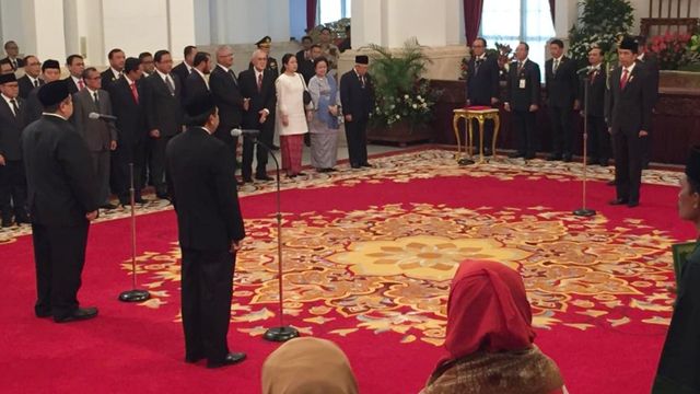 Presiden Joko Widodo lantik Kepala BPIP Yudian Wahyudi dan Muhammad Yusuf Ateh sebagai Kepala Badan Pengawas keuangan dan Pembangunan (BPKP) di Istana Negara. Foto: Rafyq Panjaitan/kumparan