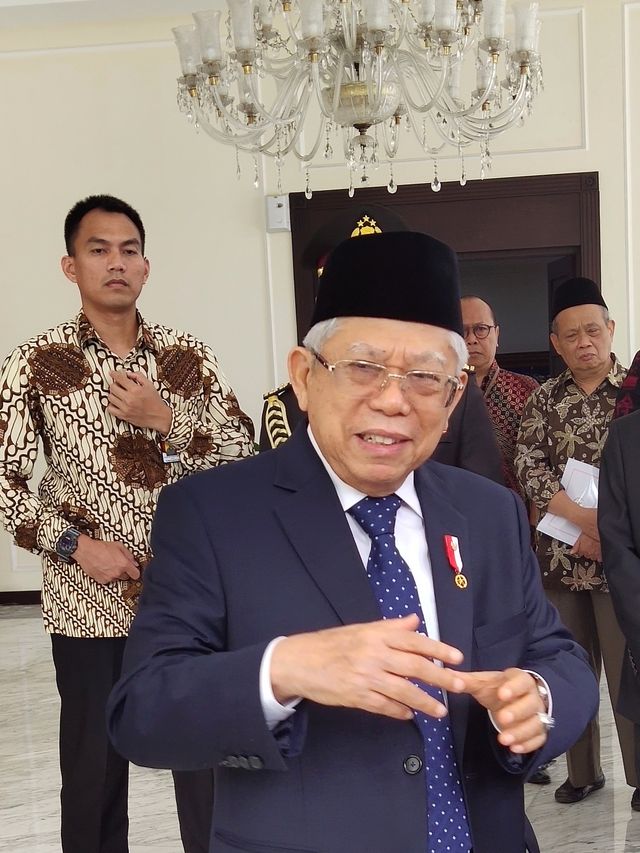 Wakil Presiden Ma'ruf Amin memberikan keterangan pers di Istana Wakil Presiden, Jakarta, Rabu (5/2). Foto: Aprilandika Pratama/kumparan 