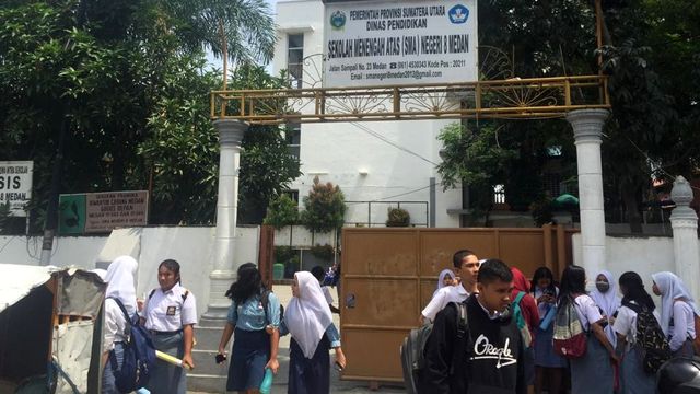 Sejumlah siswa di SMA Negeri 8 Medan. Foto: Rahmat Utomo/kumparan