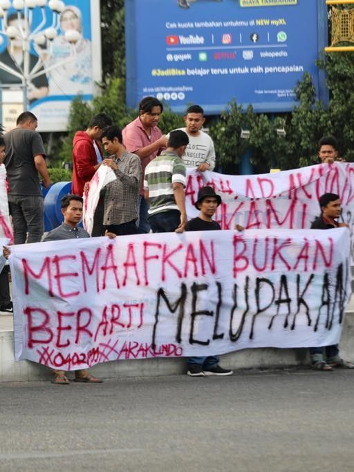 Aksi mengenang 21 tahun Tragedi Arakundo, di Simpang Lima, Banda Aceh, 3 Februari 2020. Foto: Suparta/acehkini