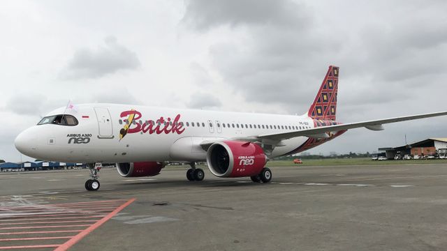 Pesawat baru milik Batik Air tipe Airbus 320 Neo di Bandara Soetta, Tangerang, Kamis (6/2). Foto: Abdul Latif/kumparan 