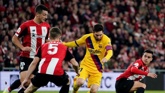 Pertandingan Copa del Rey antara Barcelona dan Athletic Bilbao. Foto: REUTERS/Vincent West