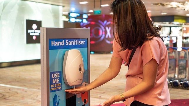 Suasana sepi di Changi Airport Singapura