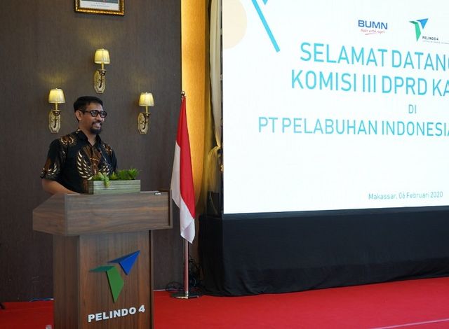 Direktur Utama Pelindo IV Makassar, Farid Padang.