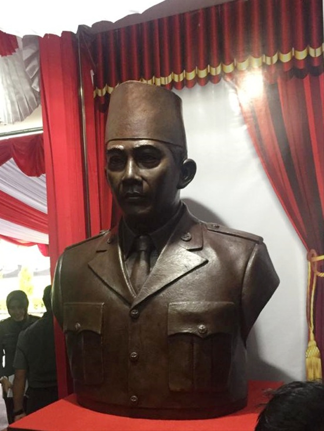 Menengok Lagi Patung Sukarno di Akademi Militer Magelang (284258)