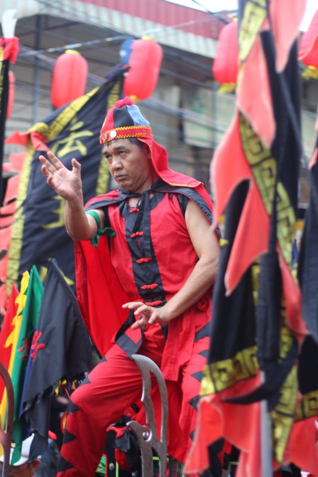 Para tatung di Singkawang mulai beratraksi saat ritual cuci jalan di Singkawang. Foto: Teri/Hi!Pontianak