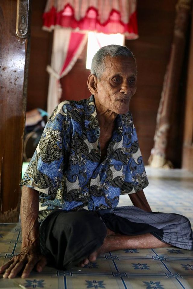 Zulkifli, salah seorang penerima manfaat zakat di Aceh yang disalurkan Baitul Mal Aceh. Foto: Suparta/acehkini