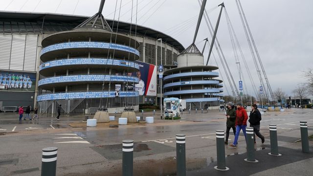 Laga antara Manchester City dan West Ham United di Etihad Stadium resmi ditunda. Foto: Jon Super/REUTERS