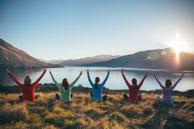 Ilustrasi menanti sunrise sembari yoga Foto: dok. Tourism New Zealand