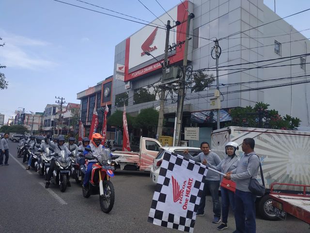 Menjajal Skutik Penjelajah Honda ADV 150 di Jalanan Banda Aceh (353642)