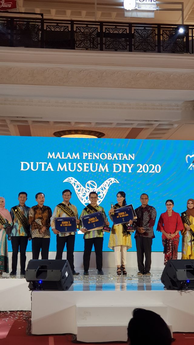 Pemenang Duta Museum DIY 2020 saat malam penobatan Duta Museum DIY, Minggu (9/2/2020) malam. Foto: Ayusandra.