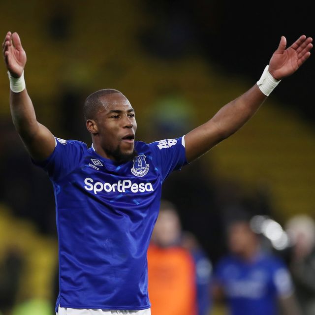 Pemain everton, Djibril Sidibe bereaksi. Foto: REUTERS / David Klein 