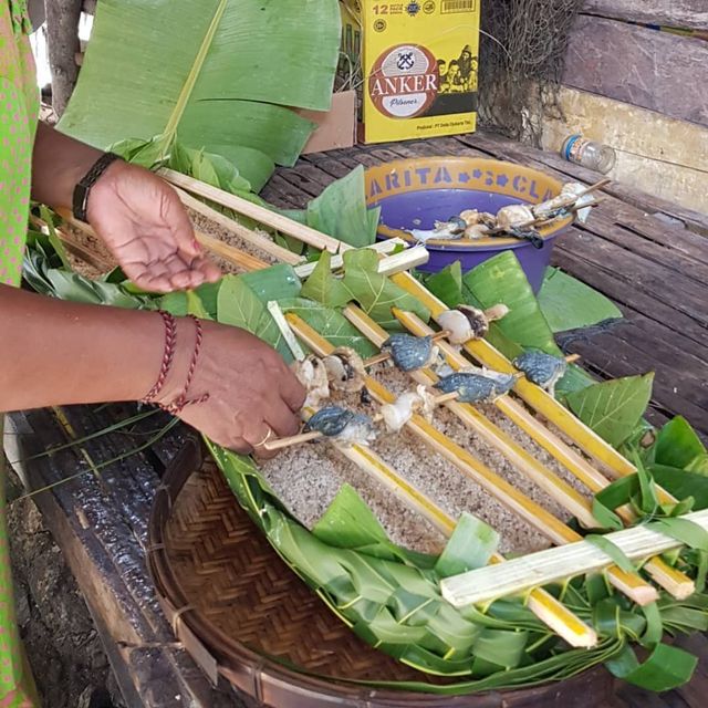 Bakar Batu Teknik Memasak Tradisional Dari Tanimbar Kei 0368