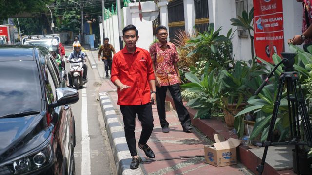 Gibran Rakabuming Raka tiba di kantor DPP PDIP