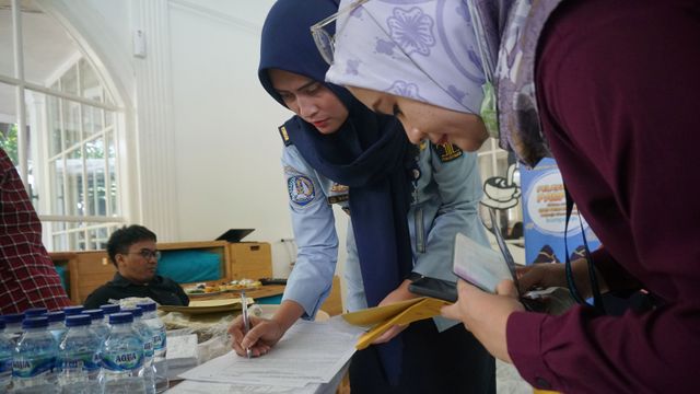 Pembuatan paspor di kumparan