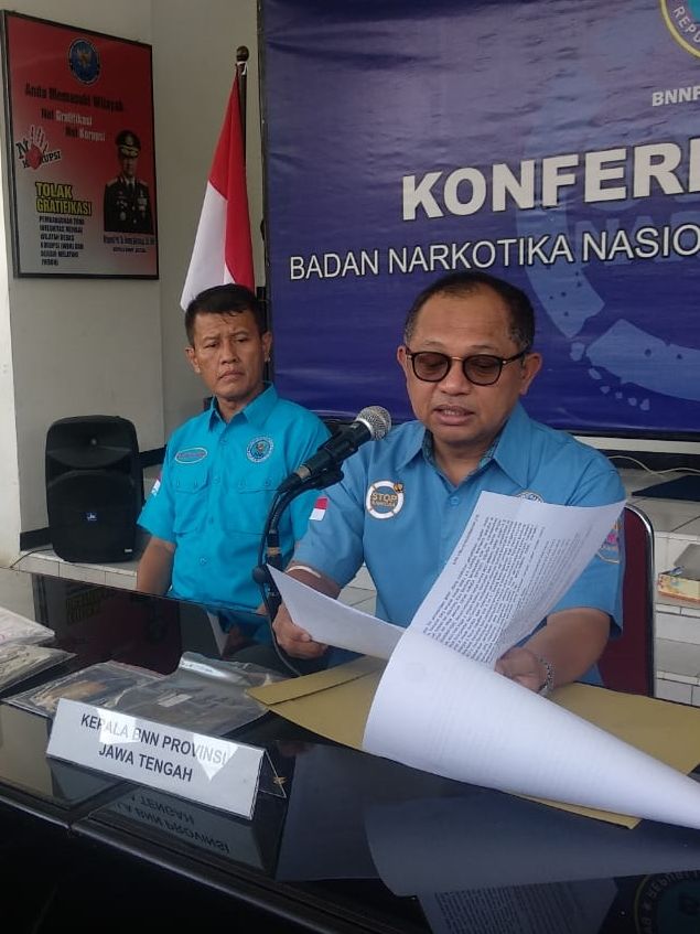 Kepala BNNP Jateng, Brigjen Beny Gunawan saat konferensi pers penangkapan tersangka TPPU jaringan Sancai. Foto: Afiati Tsalitsati/Kumparan